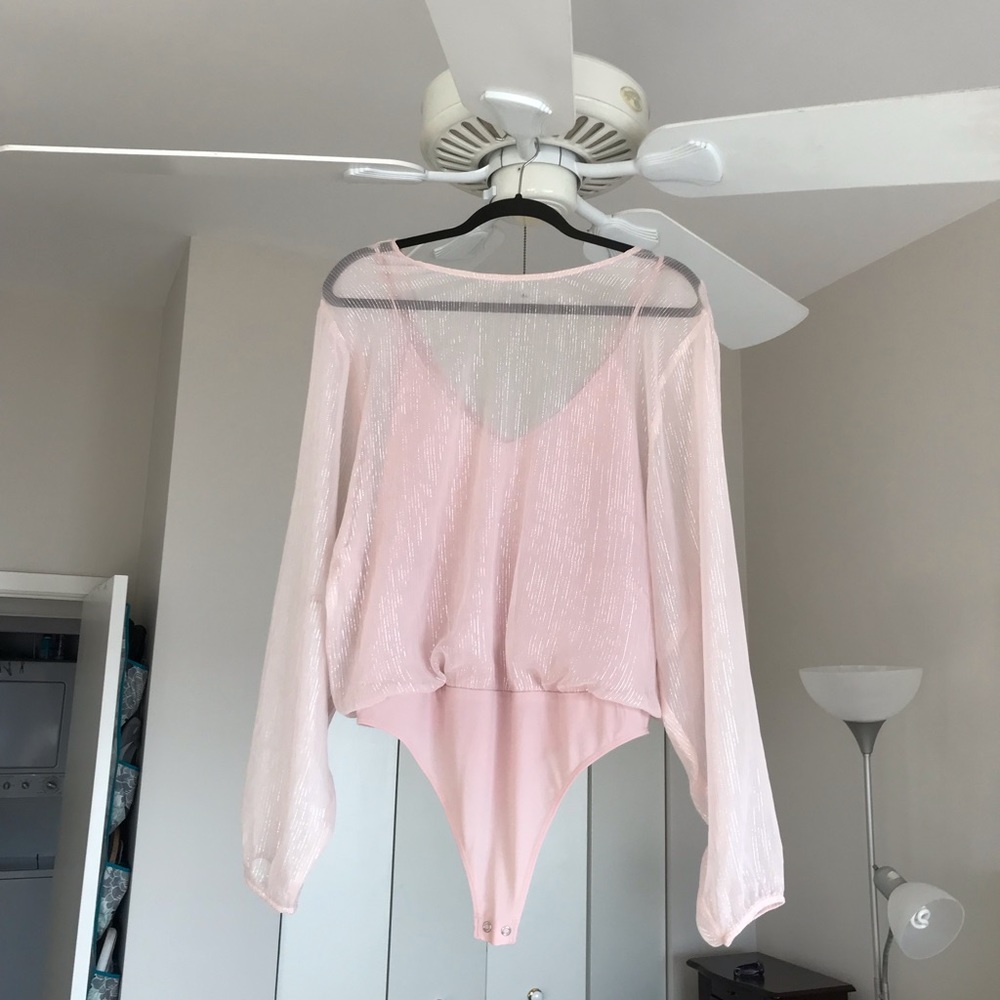 ‼️ trending‼️ 2/$35 EXPRESS bodysuit with sheer overlay EUC, rose petal & black
